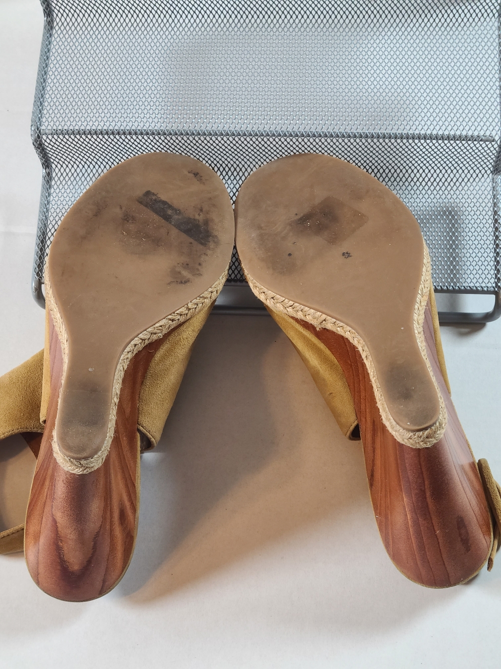 Tory Burch Camel Suede Peep-Toe Wedge with Ankle Strap Beautiful Womens 8 1/2 - Picture 7 of 11